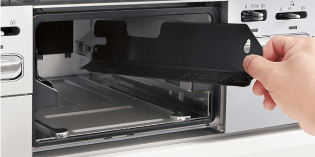 グリル内サイドカバー