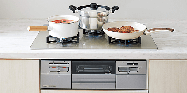 同時調理を邪魔しない炊飯機能