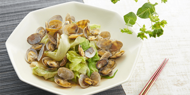 あさりとレタスのオイスターソース蒸し