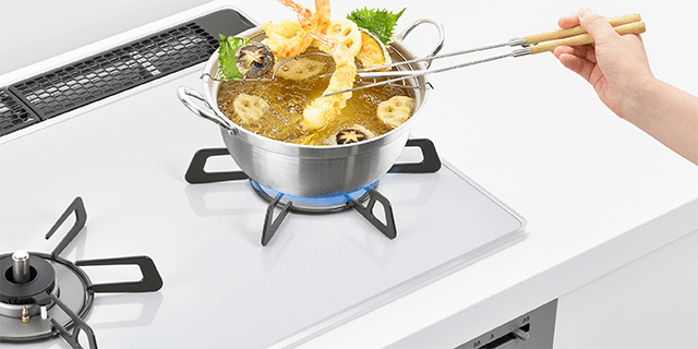 かんたんワンタッチで、揚げものをカラッと美味しく